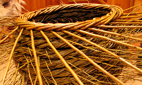Flettverk - kurvmaker og pilefletter Ellen Mette Nielsen Flettverk - kurvmaker og pilefletter Ellen Mette Nielsen